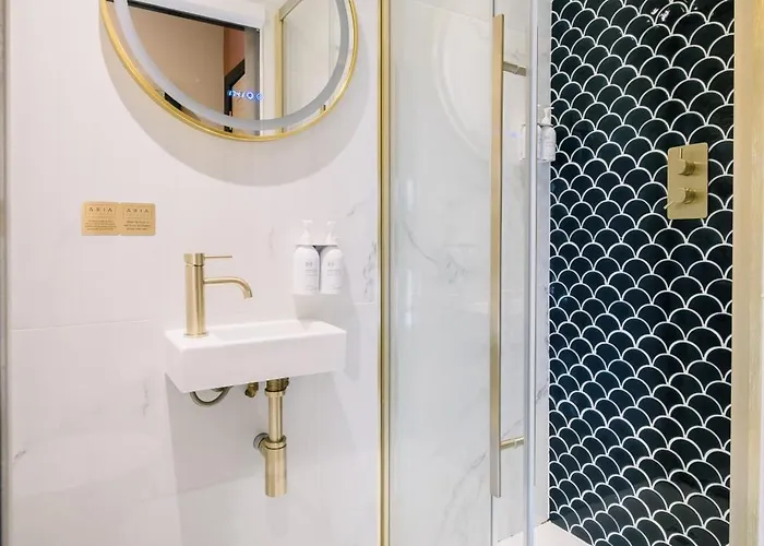 Holiday home Luxury Single Small Location King Bed