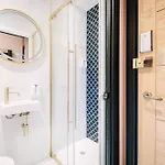 Luxury Single Small Location King Bed