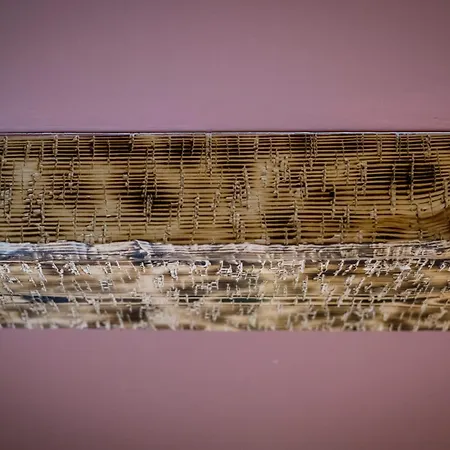 Luxury Single Small Location King Bed Дом отдыха